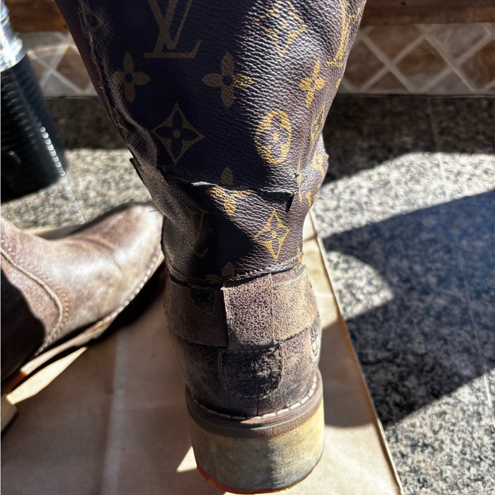Timberland custom boots with Louis Vuitton detail - Picture 7 of 11